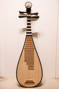【琵琶】
